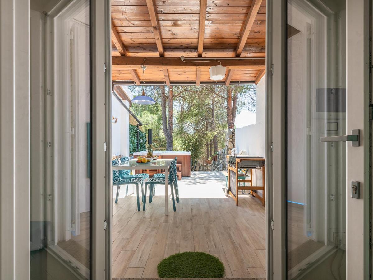 Sardinia Spa Apartment Geremèas Exteriör bild