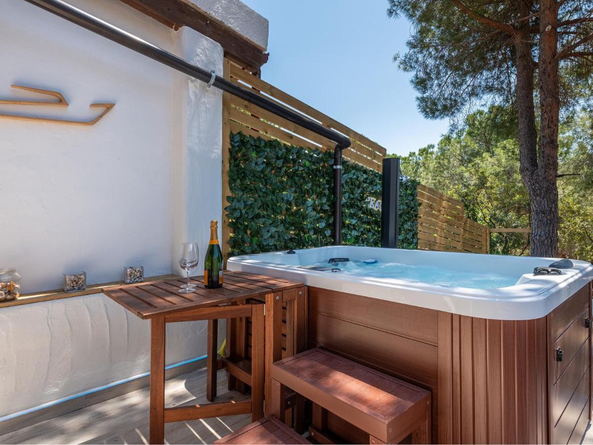 Sardinia Spa Apartment Geremèas Exteriör bild